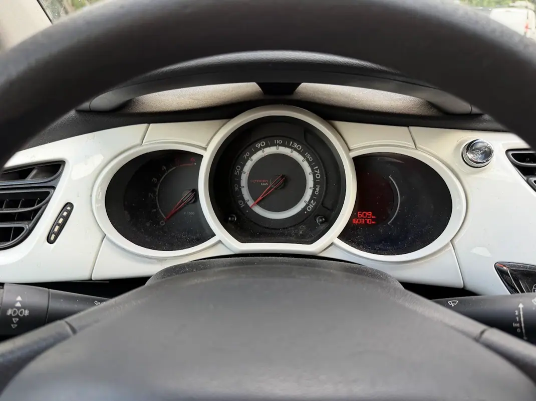 Citroën C3 2011 - 5500 EUR, 160000 km - AUTO.MOTO.pt - 160000km - foto 15 de 15