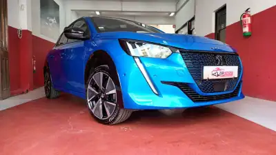Peugeot e-208 2020 - 22890 EUR, 12197 km - AUTO.MOTO.pt - 12197km - foto 2 de 77
