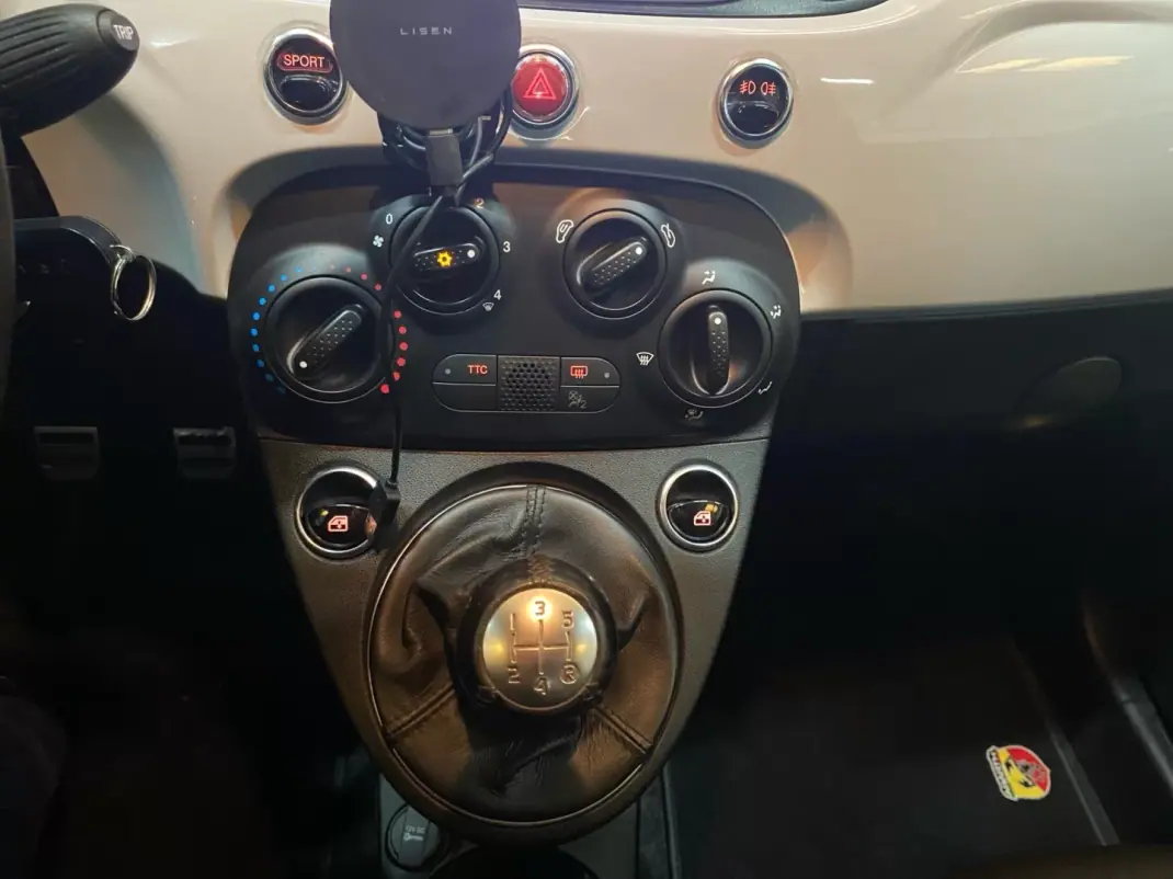 Abarth 595 2018 - 18800 EUR, 92411 km - AUTO.MOTO.pt - 92411km - foto 14 de 20