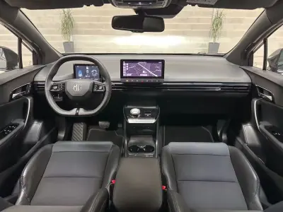 MG MG4 2024 - 24950 EUR, 9851 km - AUTO.MOTO.pt - 9851km - foto 12 de 48