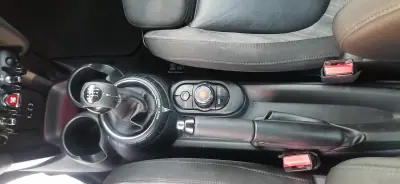 MINI Cooper 2015 - 13900 EUR, 169000 km - AUTO.MOTO.pt - 169000km - foto 4 de 13
