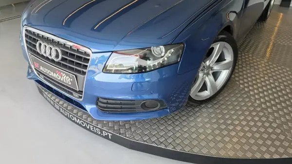 Audi A4 2009 - 9900 EUR, 305847 km - AUTO.MOTO.pt - 305847km - foto 26 de 57