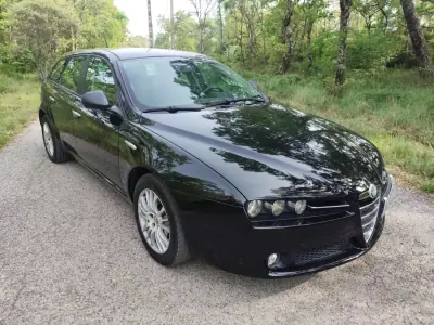 Alfa Romeo 159 Sportwagon 2010 - 7500 EUR, 267600 km - AUTO.MOTO.pt - 267600km - foto 3 de 17