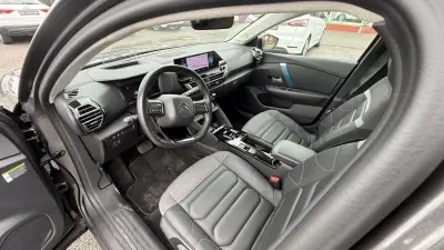 Citroën e-C4 2022 - 21980 EUR, 44200 km - AUTO.MOTO.pt - 44200km - foto 2 de 31