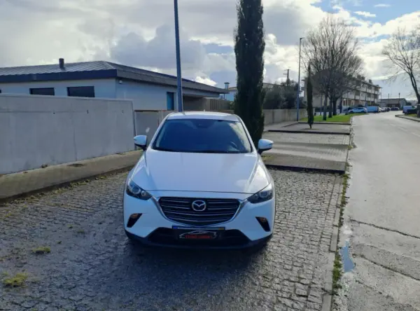 Mazda CX-3 2019 - 16500 EUR, 99000 km - AUTO.MOTO.pt - 99000km - foto 2 de 13
