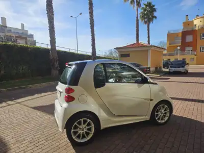 Smart Fortwo Cabrio 2013 - 7480 EUR, 90000 km - AUTO.MOTO.pt - 90000km - foto 8 de 8