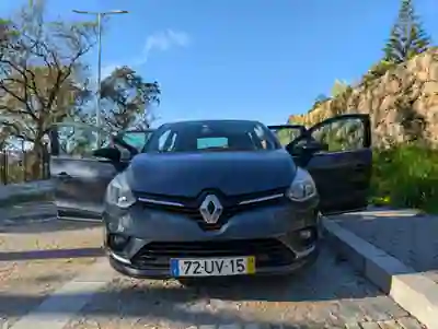 Renault Clio 2018 - 10500 EUR, 69000 km - AUTO.MOTO.pt - 69000km - foto 5 de 19