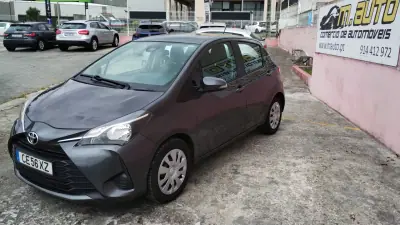 Toyota Yaris 2018 - 12500 EUR, 68000 km - AUTO.MOTO.pt - 68000km - foto 6 de 24