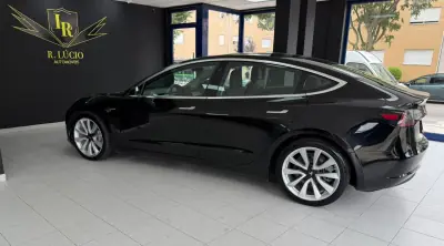 Tesla Model 3 2019 - 28500 EUR, 74000 km - AUTO.MOTO.pt - 74000km - foto 18 de 26