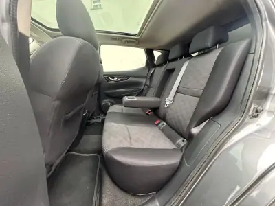 Nissan Qashqai 2015 - 16500 EUR, 120056 km - AUTO.MOTO.pt - 120056km - foto 18 de 22