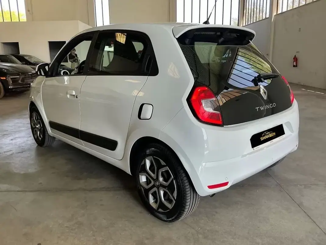 Renault Twingo 2019 - 10690 EUR, 38142 km - 38142km - foto 4 de 13