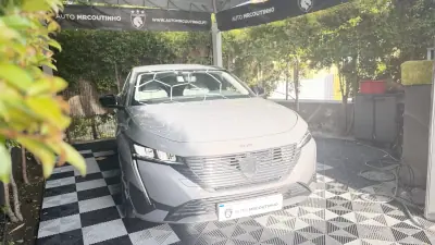 Peugeot 308 2025 - 24500 EUR, 7700 km - AUTO.MOTO.pt - 7700km - foto 4 de 21