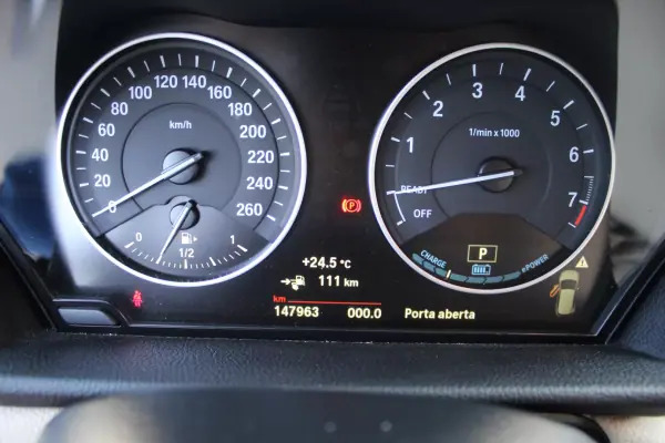 BMW 225xe Active Tourer 2018 - 16490 EUR, 147000 km - AUTO.MOTO.pt - 147000km - foto 16 de 43