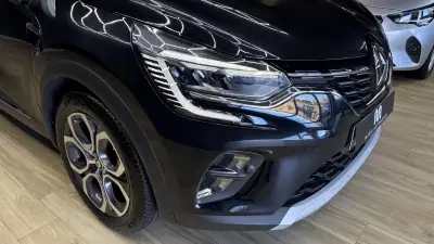 Renault Captur 2023 - 16770 EUR, 70000 km - AUTO.MOTO.pt - 70000km - foto 4 de 47