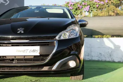 Peugeot 208 2018 — photo 4 of 29