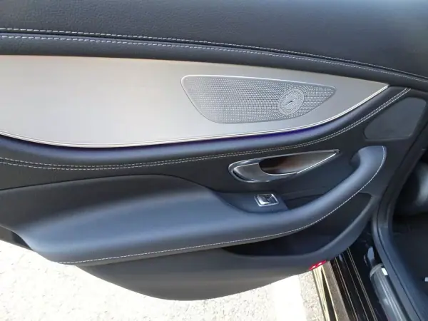 Mercedes-Benz CLS 300 2019 - 46500 EUR, 103200 km - 103200km - foto 25 de 52