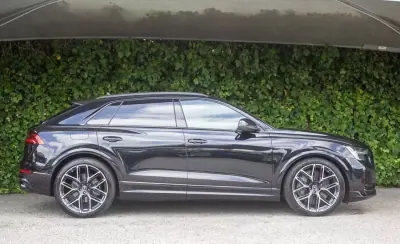 Audi RS Q8 2021 - 131900 EUR, 91000 km - AUTO.MOTO.pt - 91000km - foto 6 de 26