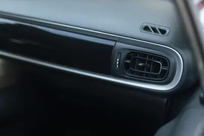 Citroën C3 2018 - 9500 EUR, 130900 km - AUTO.MOTO.pt - 130900km - foto 11 de 23