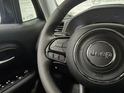 Jeep Renegade 2022 - 23950 EUR, 10796 km - AUTO.MOTO.pt - 10796km - foto 33 de 37
