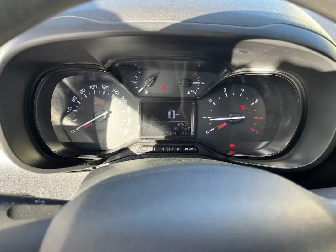 Toyota 2021 - 13950 EUR, 115000 km - AUTO.MOTO.pt - 115000km - foto 12 de 30