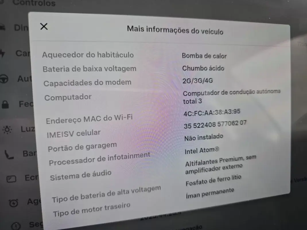 Tesla Model 3 2021 - 27450 EUR, 33801 km - AUTO.MOTO.pt - 33801km - foto 38 de 48