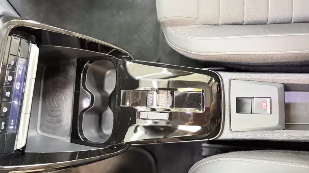 Citroën e-C3 2025 - 21500 EUR, 8295 km - AUTO.MOTO.pt - 8295km - foto 19 de 28