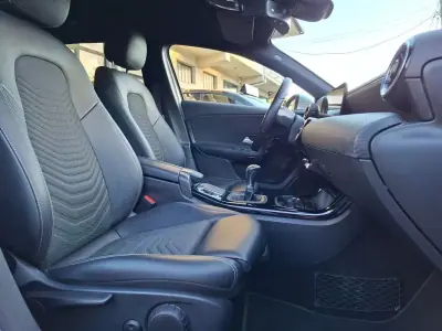 Mercedes-Benz A 200 2018 - 22500 EUR, 77000 km - AUTO.MOTO.pt - 77000km - foto 26 de 37