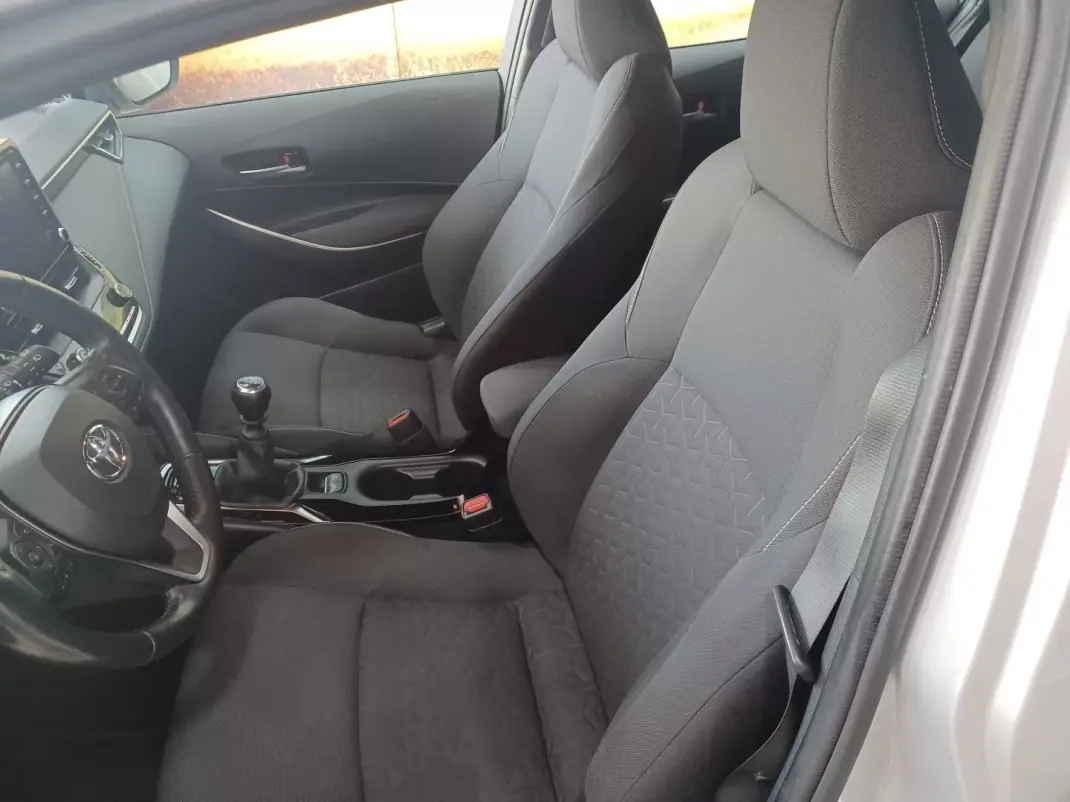 Toyota Corolla 2019 - 18390 EUR, 81211 km - AUTO.MOTO.pt - 81211km - foto 11 de 33