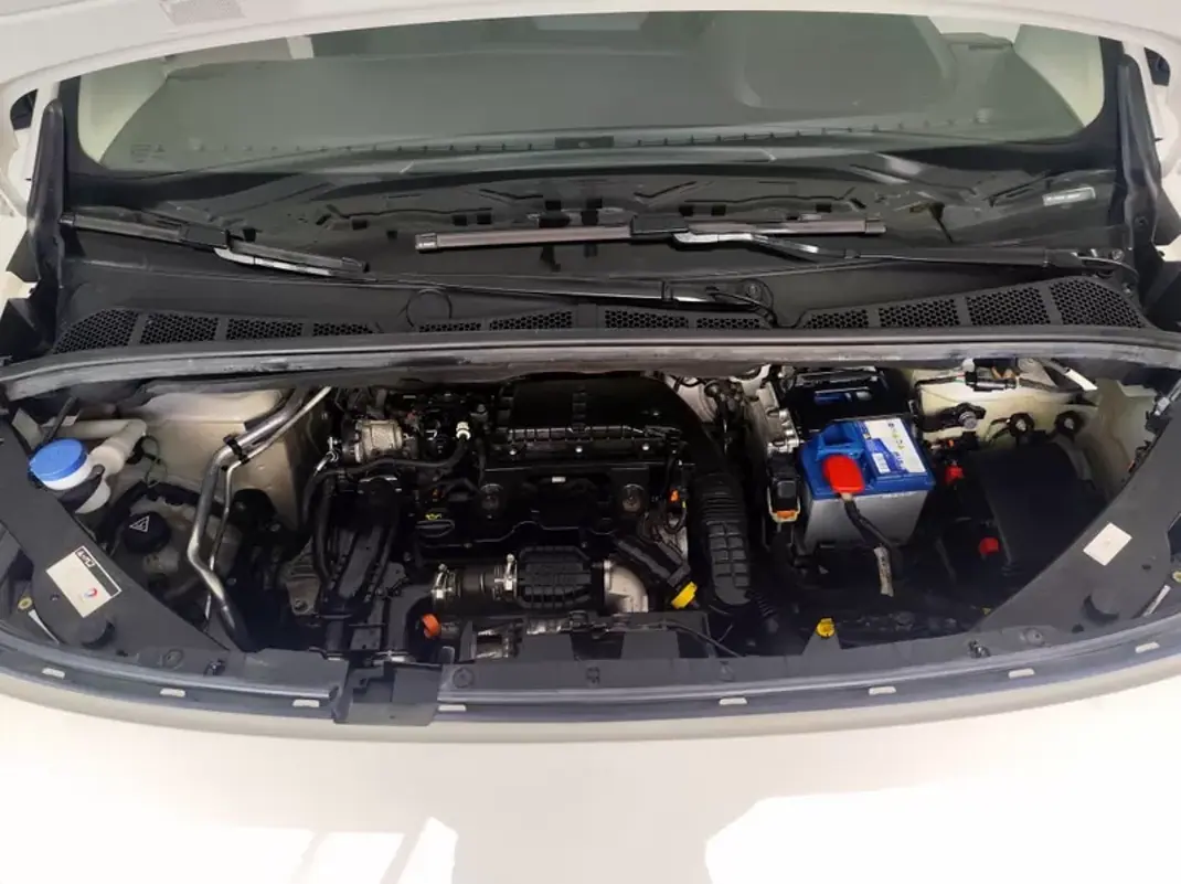 Peugeot Partner 1.6 HDI , 3 Lug. , Iva Dedutivel 2019 - 12480 EUR, 157000 km - AUTO.MOTO.pt - 157000km - foto 14 de 21