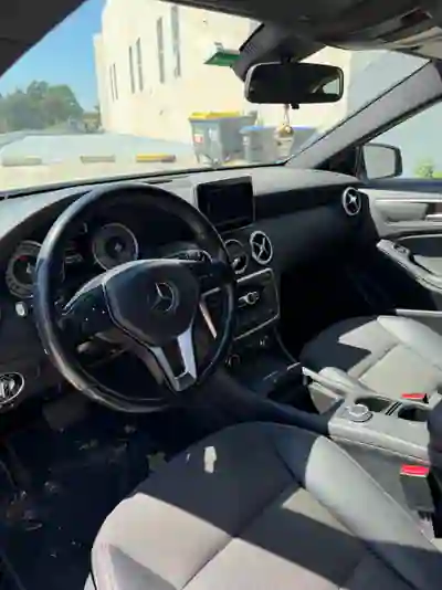 Mercedes-Benz A 180 2014 - 12950 EUR, 204000 km - foto 5 de 10
