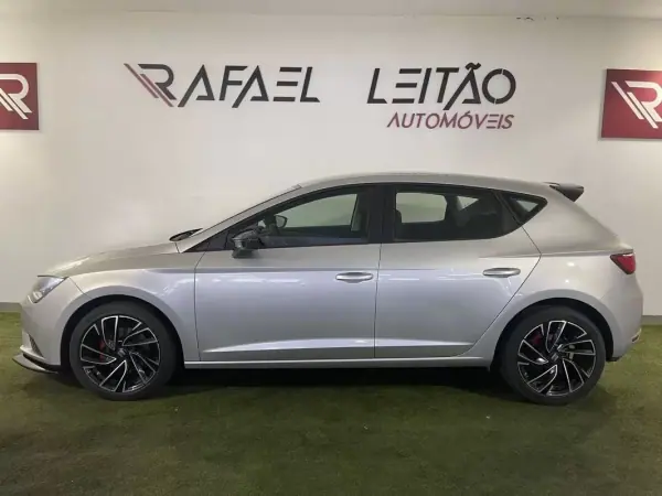 SEAT Leon 2013 - 8500 EUR, 258000 km - AUTO.MOTO.pt - 258000km - foto 5 de 27