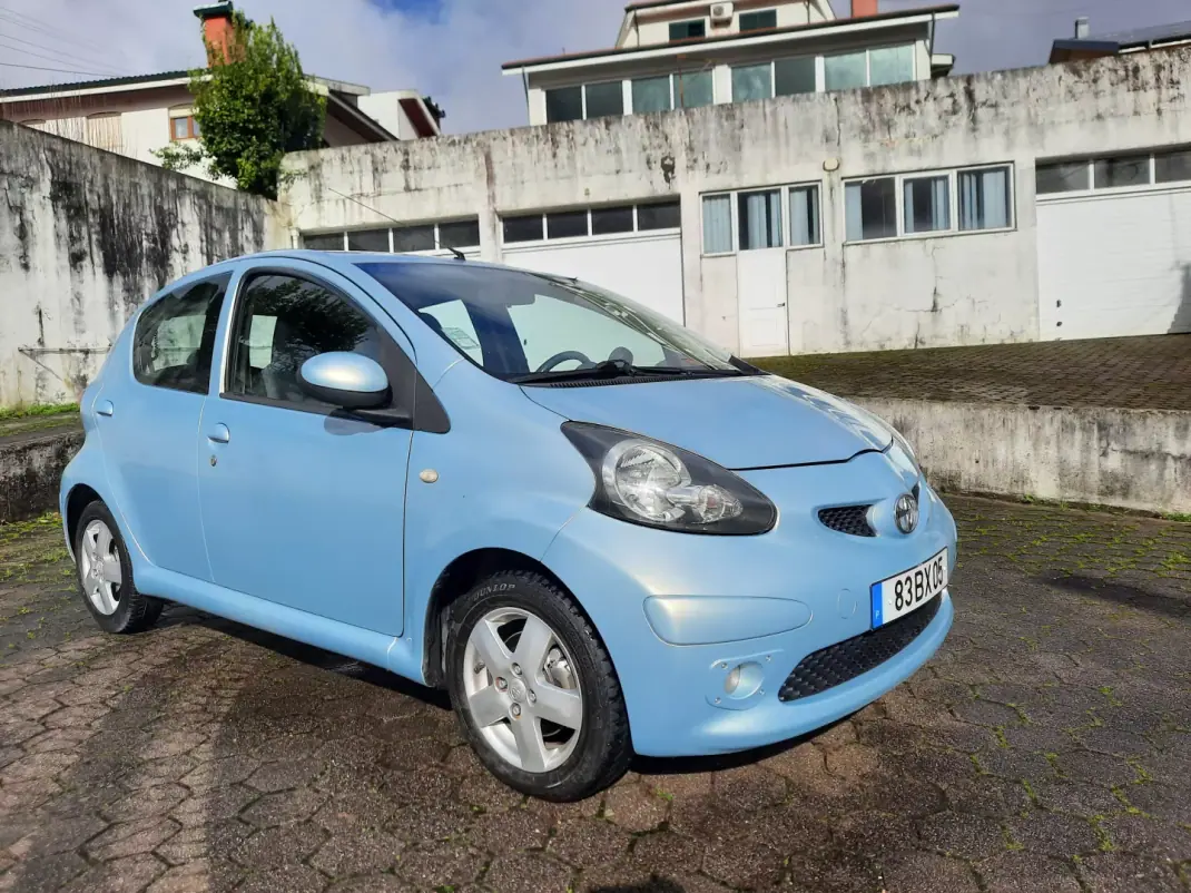 Toyota Aygo 2006 - 5950 EUR, 151957 km - AUTO.MOTO.pt - 151957km - foto 2 de 11