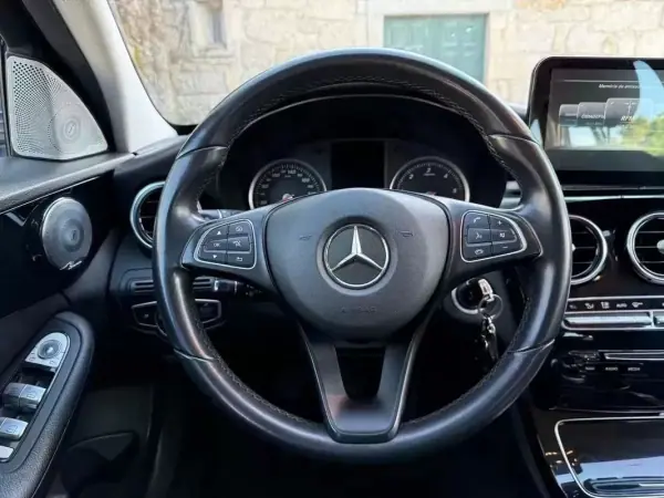 Mercedes-Benz C 220 2014 - 17999 EUR, 220000 km - AUTO.MOTO.pt - 220000km - foto 17 de 33