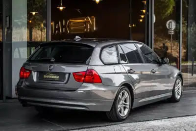BMW 318 2009 - 8990 EUR, 251602 km - AUTO.MOTO.pt - 251602km - foto 4 de 32