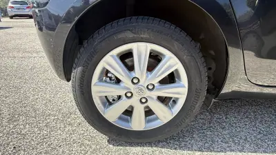 Toyota Yaris 2010 - 8700 EUR, 69707 km - AUTO.MOTO.pt - 69707km - foto 17 de 35