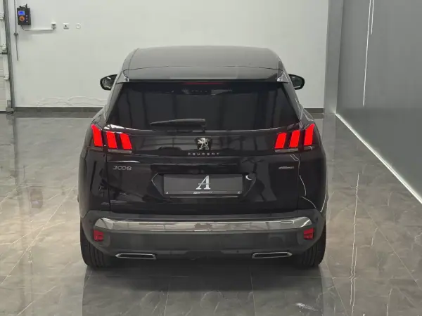 Peugeot 3008 2018 - 16990 EUR, 121000 km - AUTO.MOTO.pt - 121000km - foto 3 de 31