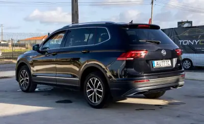 Volkswagen Tiguan Allspace 2018 - 29890 EUR, 105000 km - AUTO.MOTO.pt - 105000km - foto 6 de 41