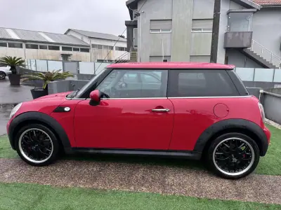 MINI One 2009 - 6900 EUR, 190000 km - AUTO.MOTO.pt - 190000km - foto 17 de 38