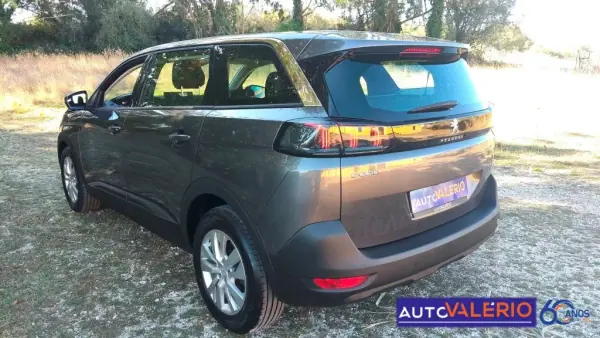 Peugeot 5008 2021 — foto 3 de 39