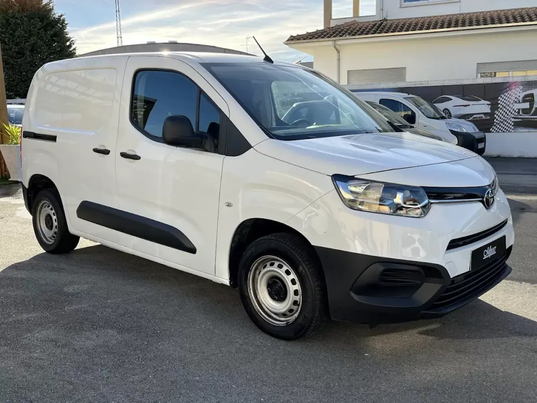 Toyota 2021 - 13950 EUR, 115000 km - AUTO.MOTO.pt - 115000km - foto 3 de 30