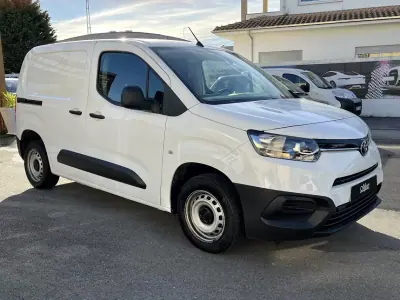 Toyota 2021 - 13950 EUR, 115000 km - AUTO.MOTO.pt - 115000km - foto 3 de 30