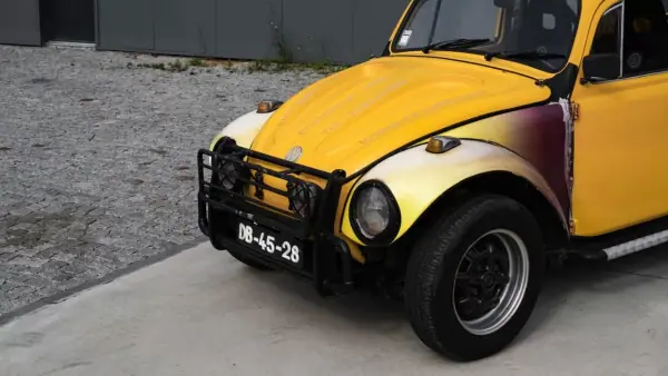 Volkswagen Carocha 1966 - 12500 EUR, 40000 km - AUTO.MOTO.pt - 40000km - foto 3 de 17