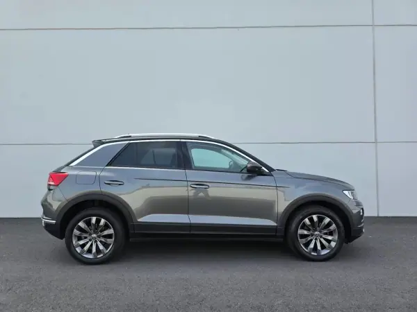 Volkswagen T-Roc 2021 - 17750 EUR, 72400 km - AUTO.MOTO.pt - 72400km - foto 7 de 37