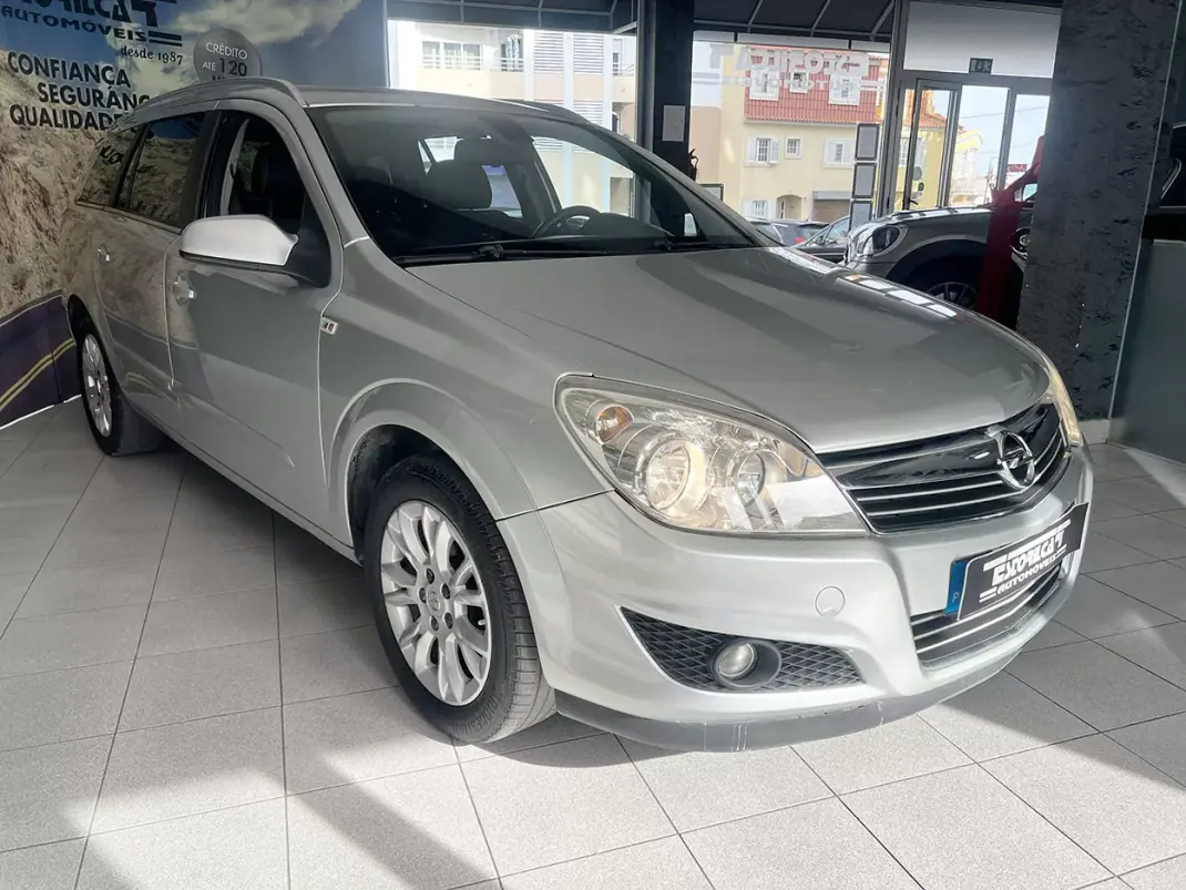 Opel Astra Caravan 2009 - 5600 EUR, 289204 km - AUTO.MOTO.pt - 289204km - foto 2 de 19