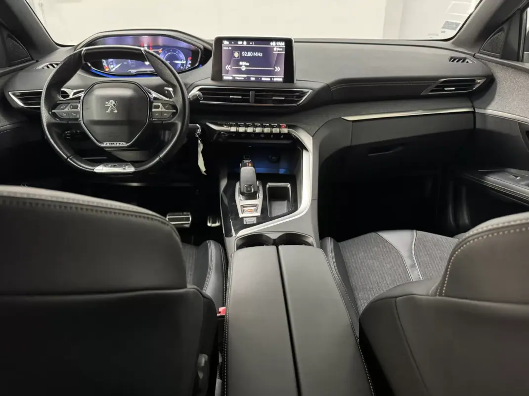 Peugeot 3008 2019 - 18990 EUR, 67000 km - AUTO.MOTO.pt - 67000km - foto 10 de 22