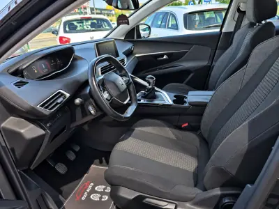 Peugeot 3008 2017 - 15900 EUR, 105000 km - foto 6 de 6