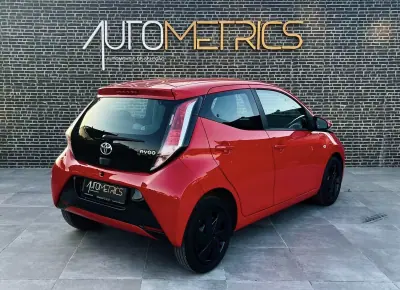 Toyota Aygo 2016 - 8500 EUR, 190000 km - AUTO.MOTO.pt - 190000km - foto 3 de 16