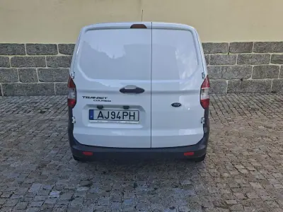 Ford Transit Courier 2021 - 12990 EUR, 88501 km - AUTO.MOTO.pt - 88501km - foto 3 de 15
