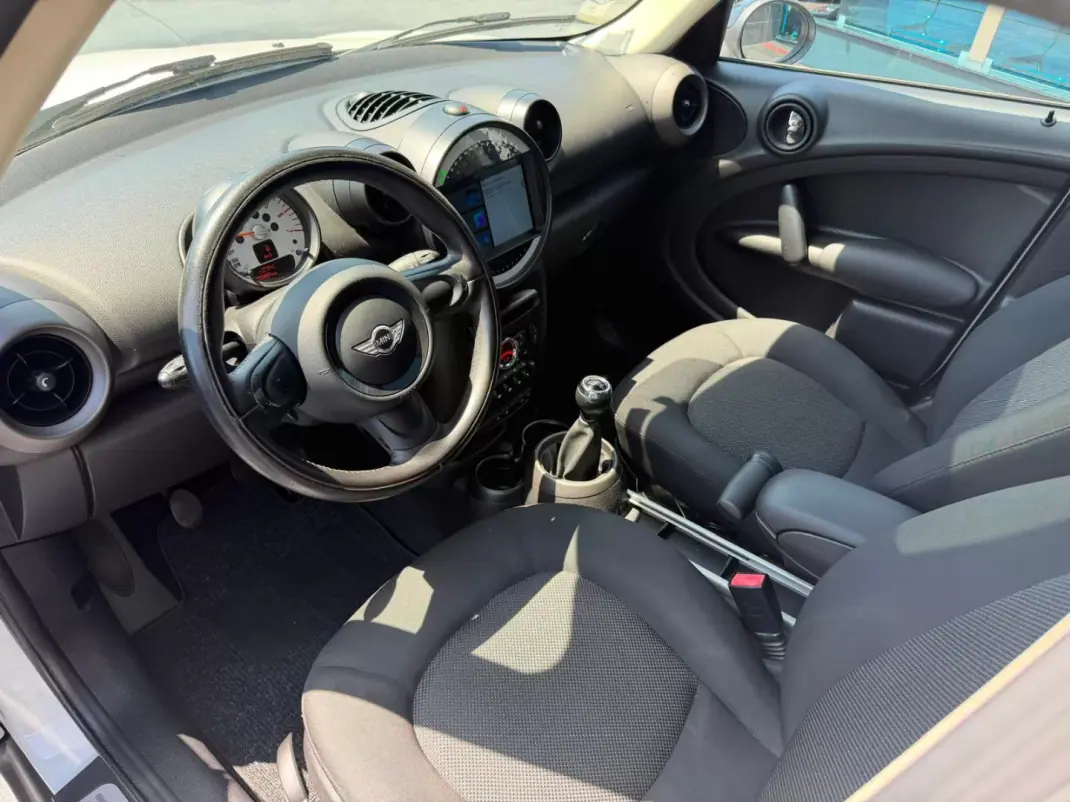 MINI Countryman 2012 - 13000 EUR, 215000 km - 215000km - foto 6 de 13