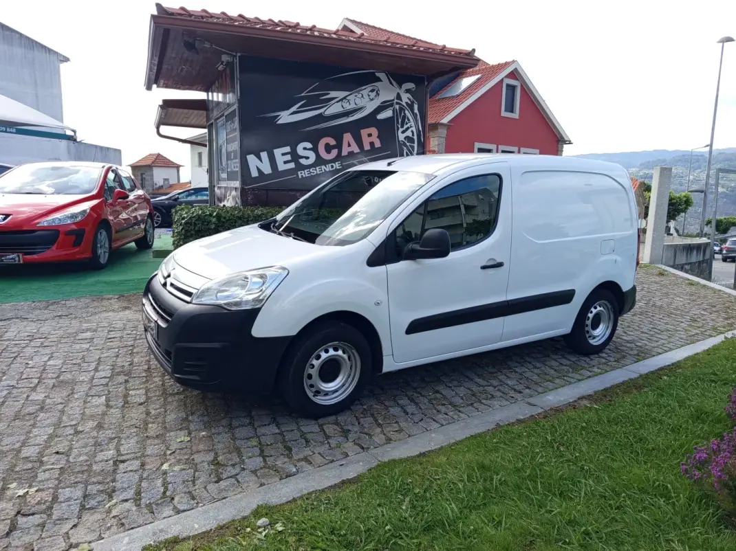 Citroën 2016 - 8990 EUR, 219055 km - AUTO.MOTO.pt - 219055km - foto 1 de 9